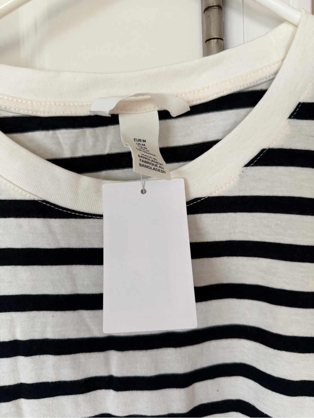 Women’s Shirts - Picture 4 of 5